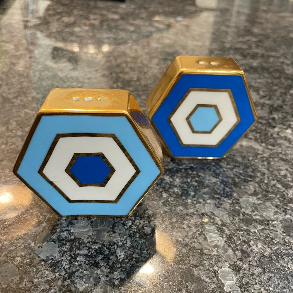 NWT Jonathan Alder Newport salt & pepper set.